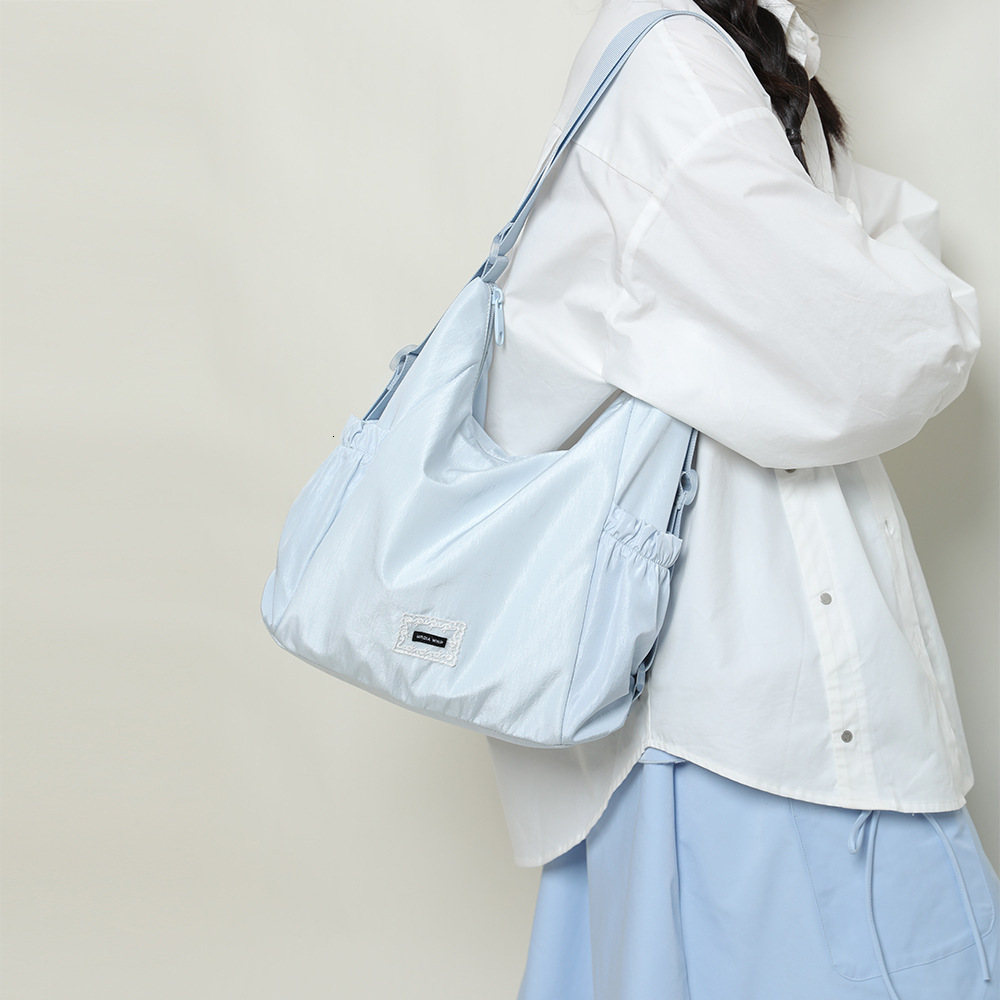 2025 Designer's New Commuter Handbag, College Style Nylon Women's Crossbody Bag