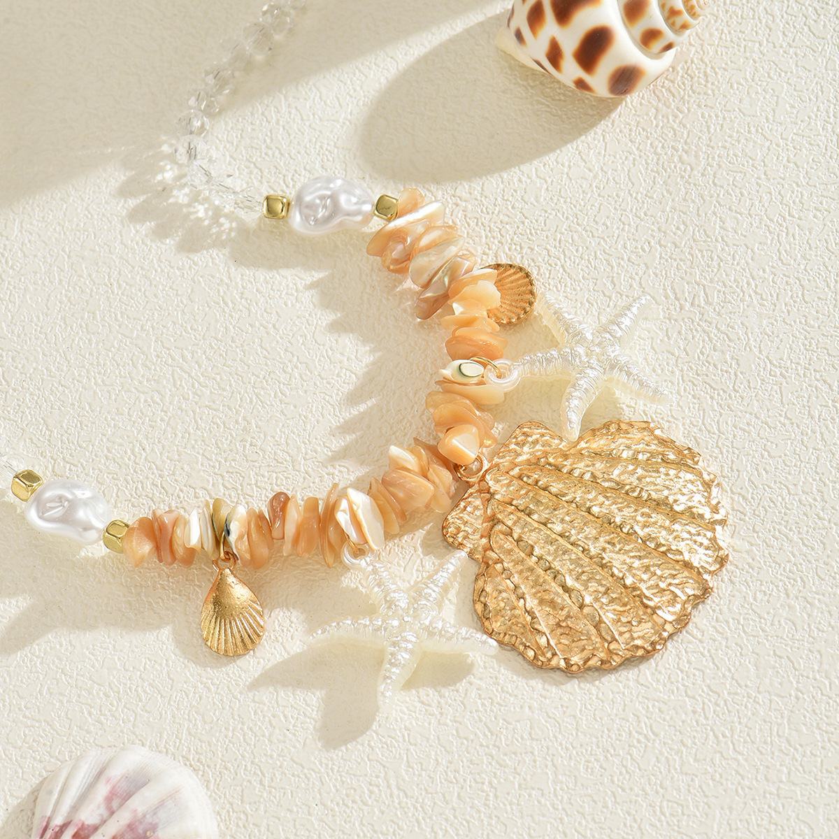 Bohemian Exaggerated Shell Necklace for Women Summer Beach Fashion Versatile Starfish Round Bead Light Collarbone Chain Jewelry for Women