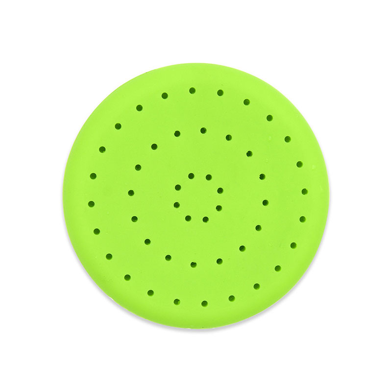 Portable pet cleaning shower head with spray nozzle, outdoor silicone pet shower head