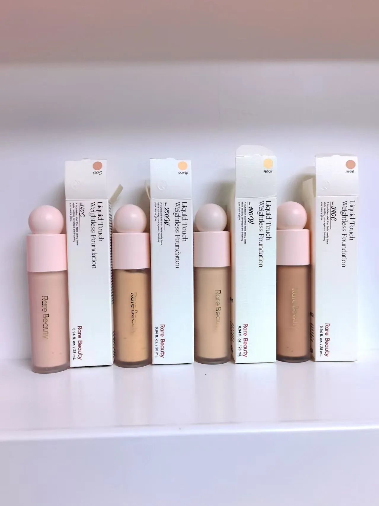 Rare Beauty Face Foundation 28ml Liquid Touch Weightless Foundations Concealer Natural Moisturzing Facial Makeup 250w 140C 180w 340C High Quality