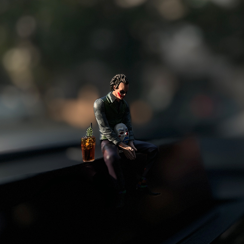 Clown Heath Ledger Car Display Ornament Dashboard Figurine Healing Series Car Interior Decoration Hand Figure 250728