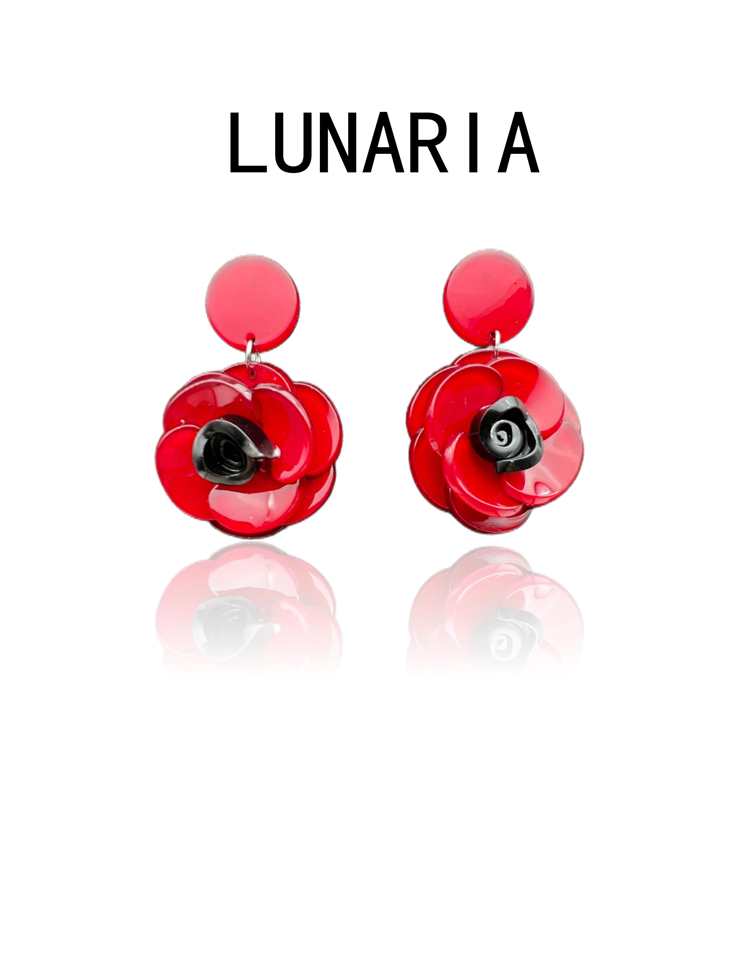 Elegant Exaggerated Floral Design Earrings Featuring Layered Red Blossoms