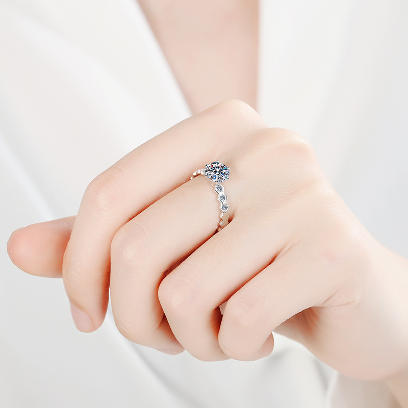 S925 Sterling Silver Plated PT950 Gold Korean Style Fashion Classic Honeycomb SixProng Ring for Women 250728