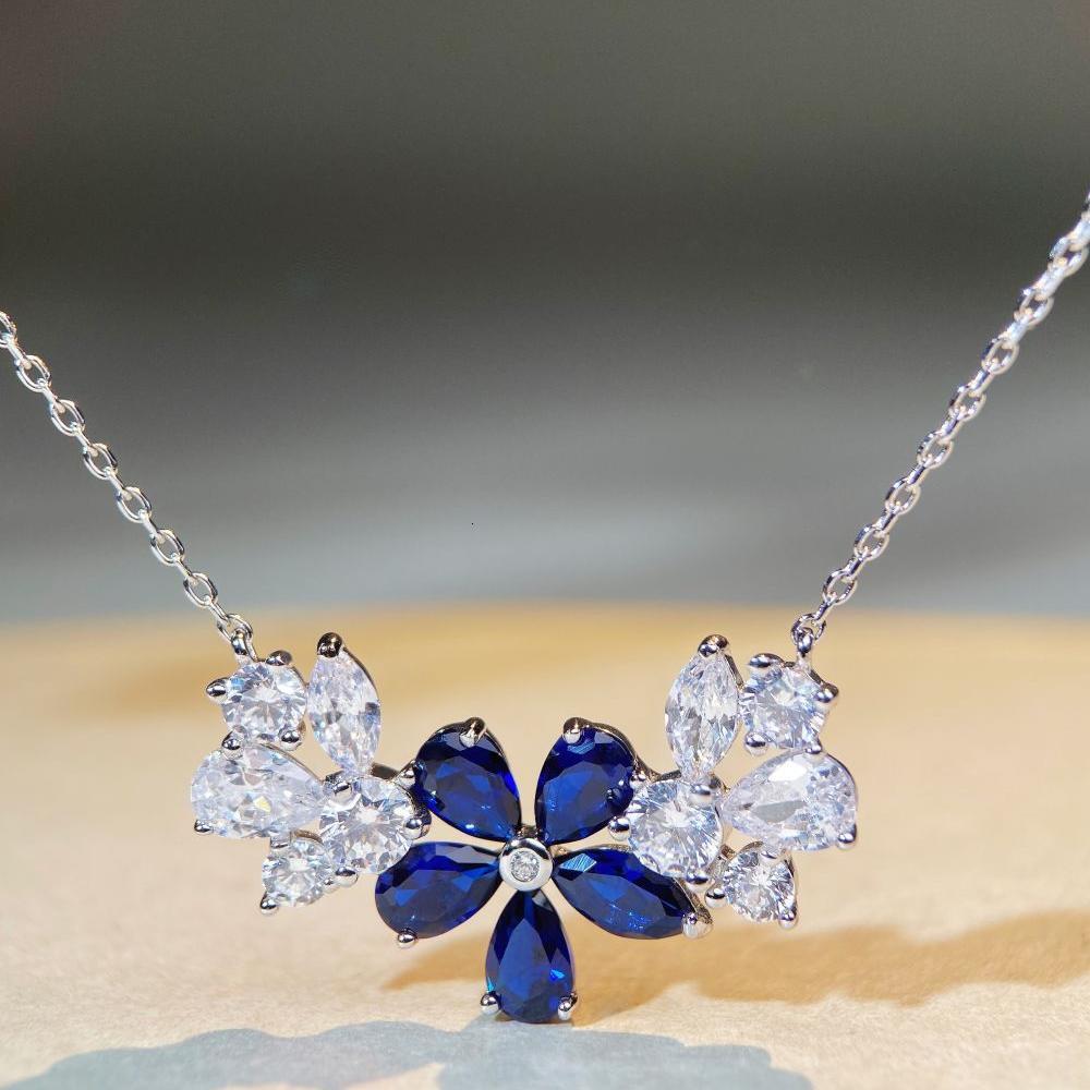 S Pure Sier Flower Necklace for Women Fashionable Versatile Simple HW Same Style Collarbone Chain Live Streaming Jewelry for Women