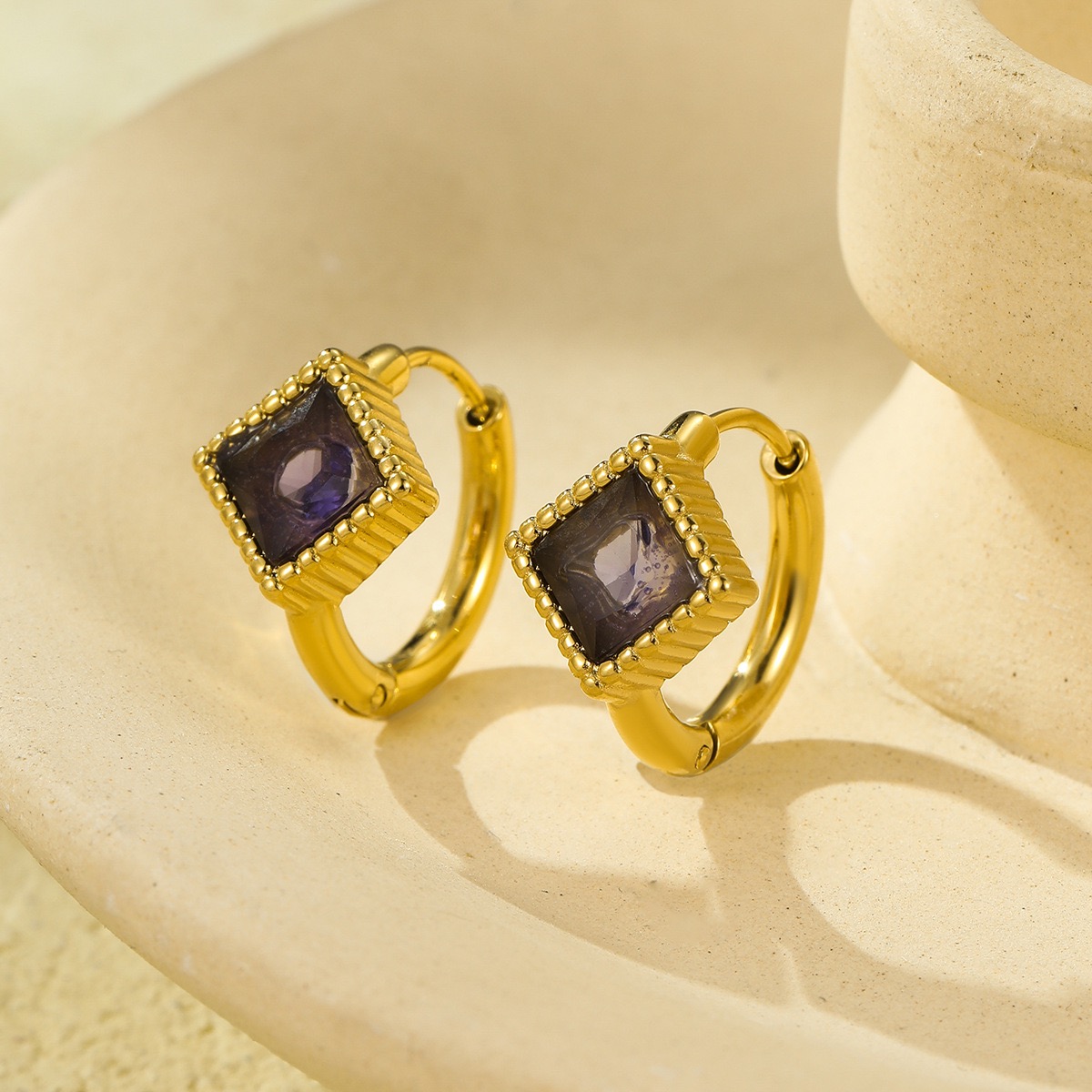 New lightweight luxury stainless steel diamond-encrusted zirconia earrings