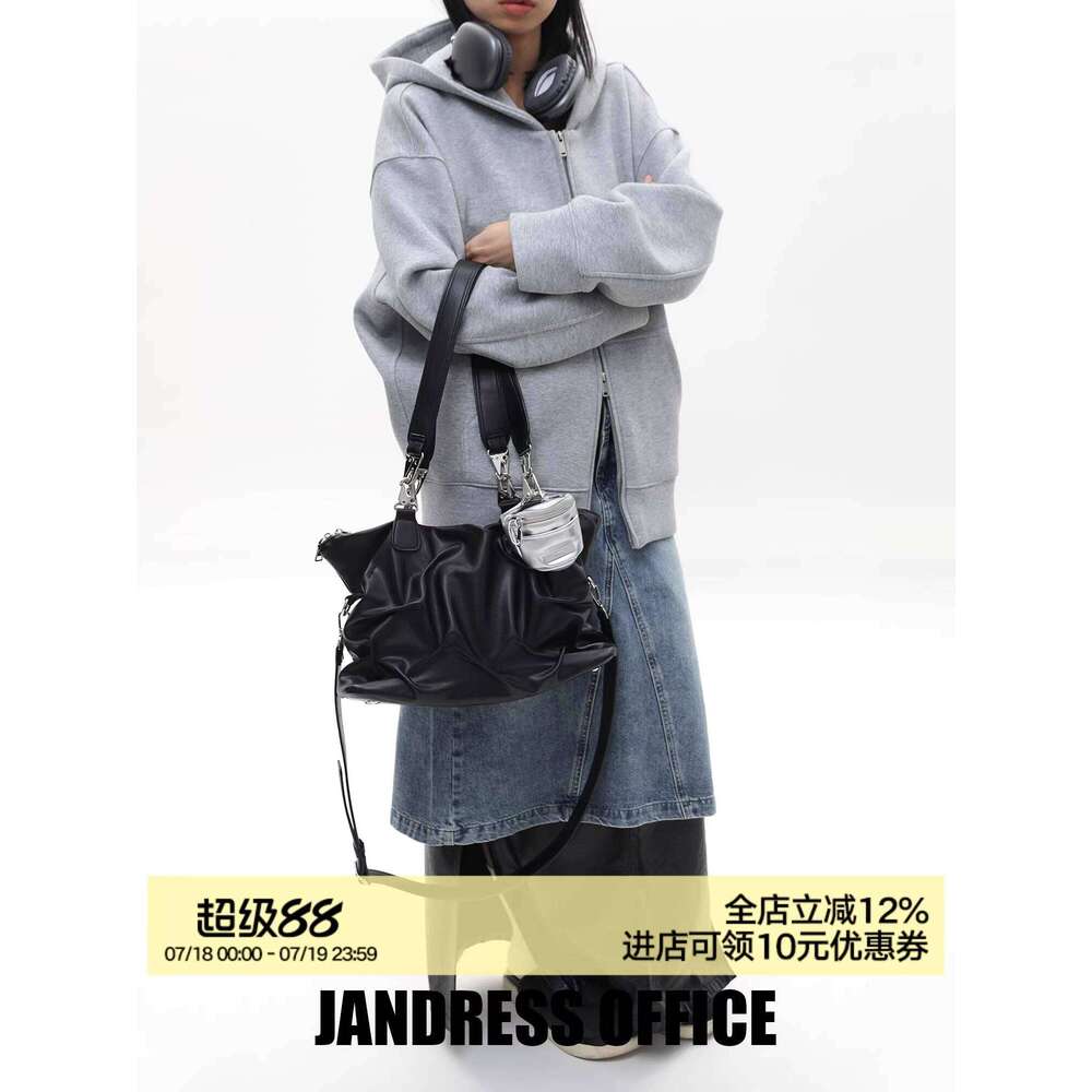 Designer Bag Tote bag Shoulder Bag Simple High End Black Wrinkled Street Large Capacity Commuter Crossbody