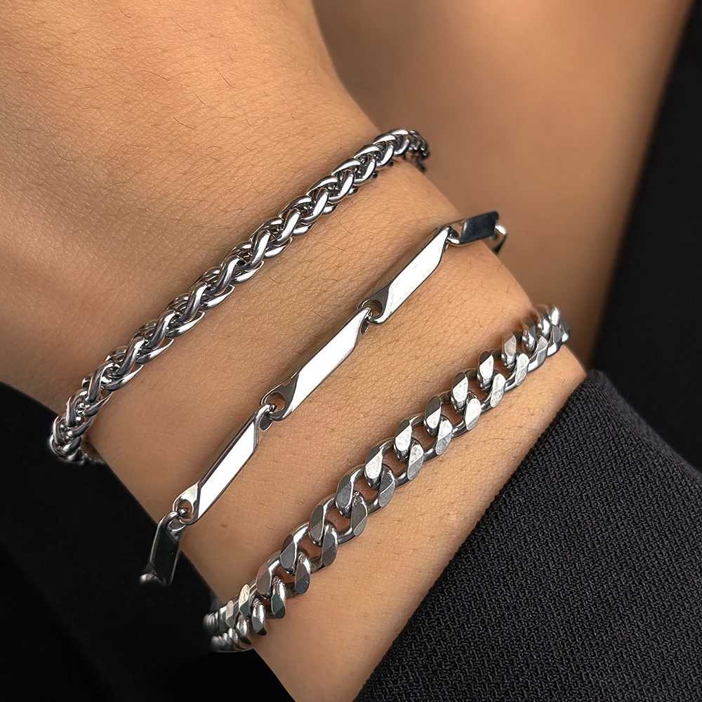 Stainless Steel Bracelets European and American Fashion Bracelets Exquisite Chain Bracelets for Women Jewelry Banquet Gifts W250728
