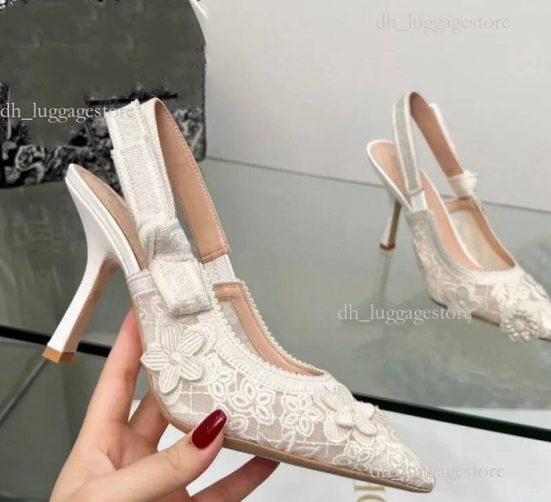 Women Sandals for Designer High Heels Shoes Classics Triangle Pointed Toes 3.5cm 7.5cm Thin Heel Black Patent Leather Summer Brand Pumps Size 35-40 431