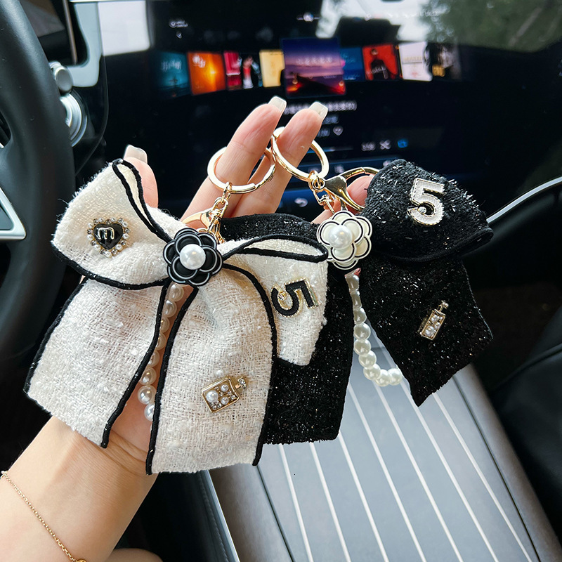 Pearl Chain Bow Flower Keychain Internet Celebrity Tweed Style Exquisite Car Keychain Bag Pendant 250728