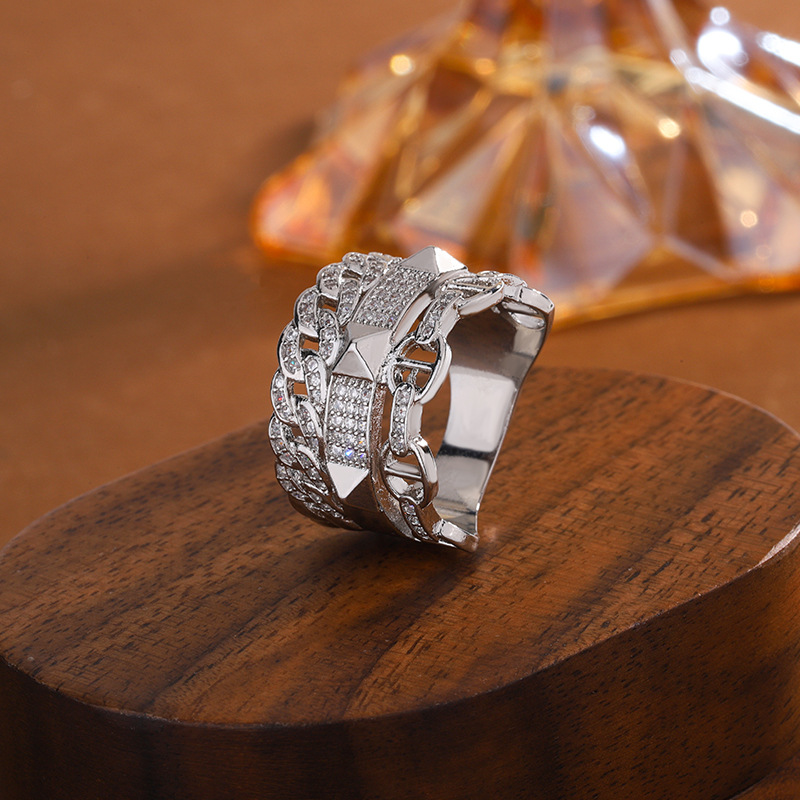 2025 Choucong Ins Top Sell Sparkling Vintage Jewelry 18K White Gold Fill Pave White Sapphire CZ Diamond Gemstones Geometry Women Wedding Band Ring Gif