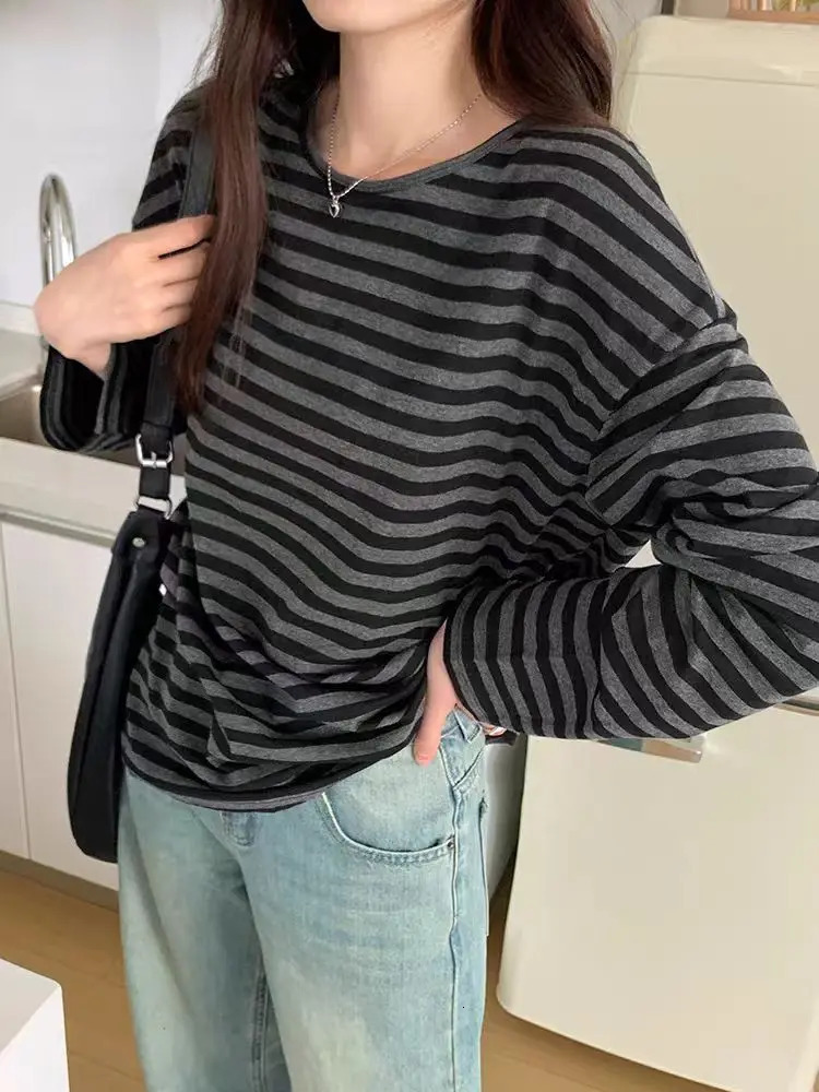 Autumn Women Harajuku Striped TShirt Long Sleeve ONeck Casual Oversize Top Femme Streetwear Black Gray Loose Street Tops Y2K 250728