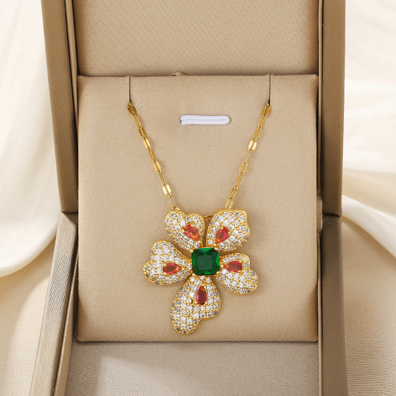 Four Leaf Clovertitanium steelFashionable Zircon Full Diamond Necklace for Women Collarbone Chain Pendant Style 250728