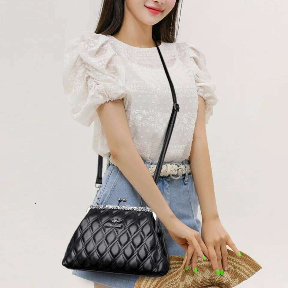 Women s Black Quilted Kiss Lock Crossbody Bag Vintage Style Clutch Shoulder Purse Handbags Bags Designer Small Sac bag