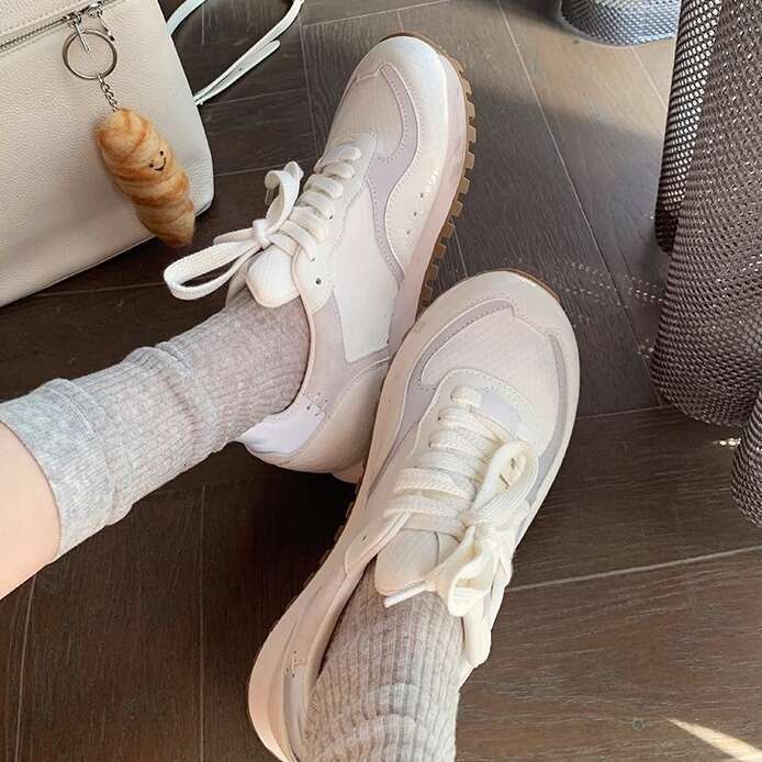 Designer Autumn New Breathable Soft Sole Comfortable Sneakers Summer Lightweight Women's Casual Shoes for Outdoor Wear