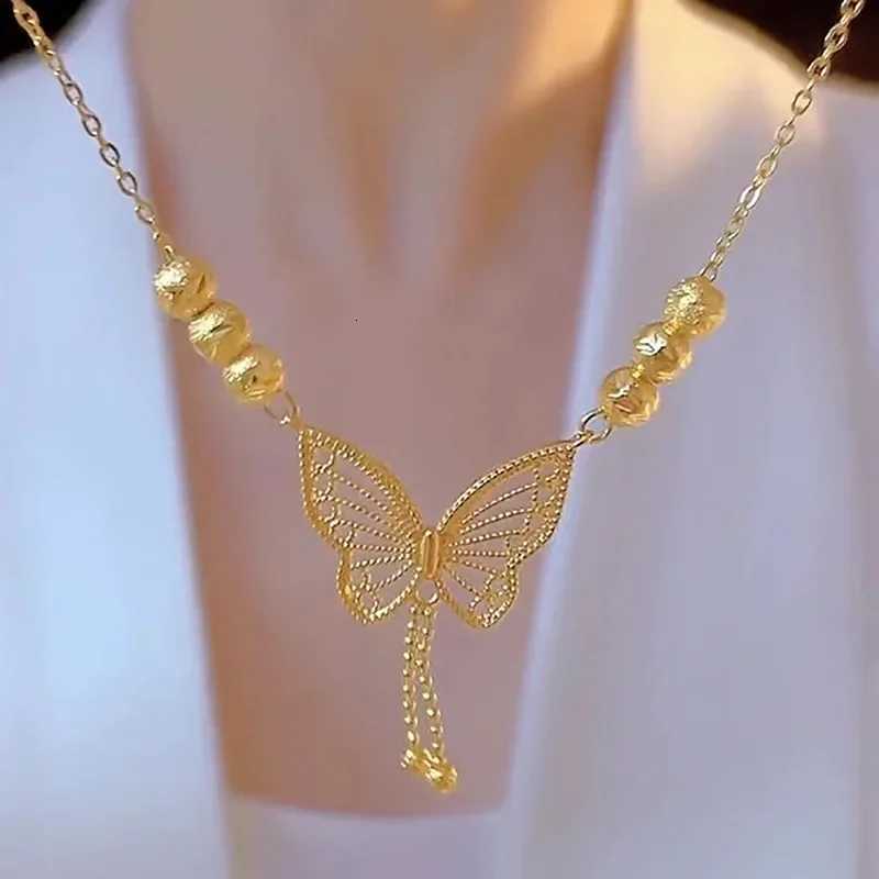 Gold Color Ginkgo Leaf Pendant Necklace with Sparkling Zircon Accent Elegant Chain for Women Jewelry Gift Z250910