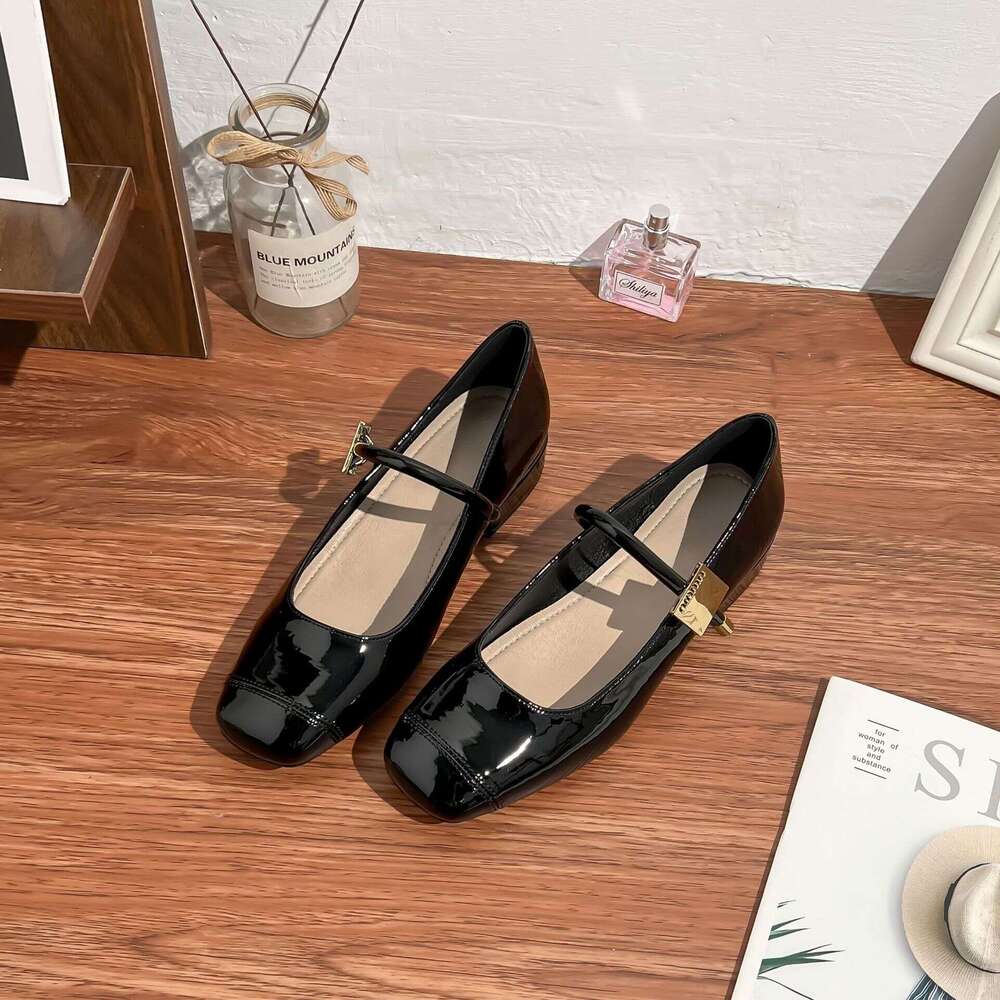 2025 Spring/Summer New French Style Shallow High Heels for Women, Versatile Mary Jane Shoes with an Elegant Feel