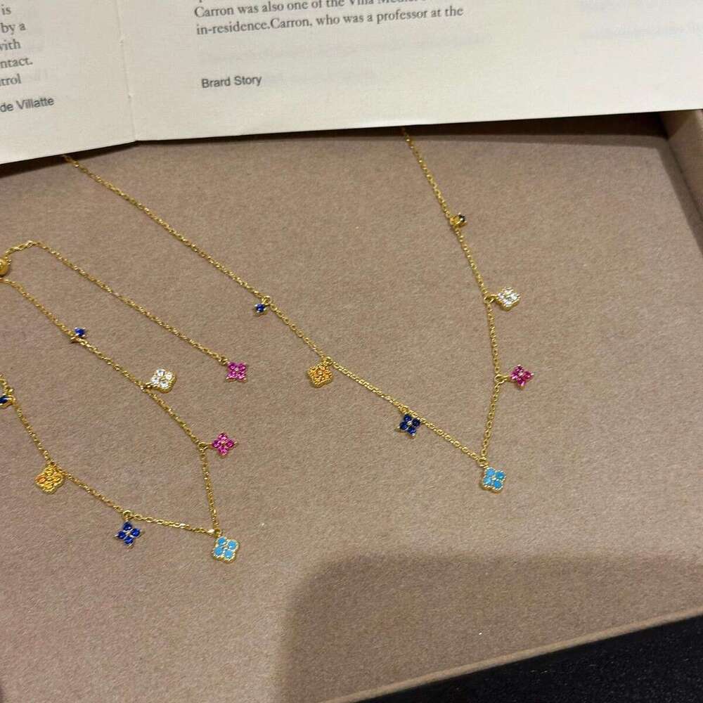 2025 New Jewelry Lucky Four-Leaf Flower Necklace Copper Material Zircon Exquisite Accessories High-End Light