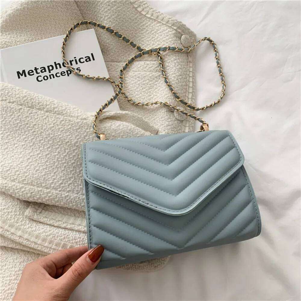 Portable Small Square Minimalist Style PU Leather Crossbody Handbag Solid Color Women's Chain Bag Travel