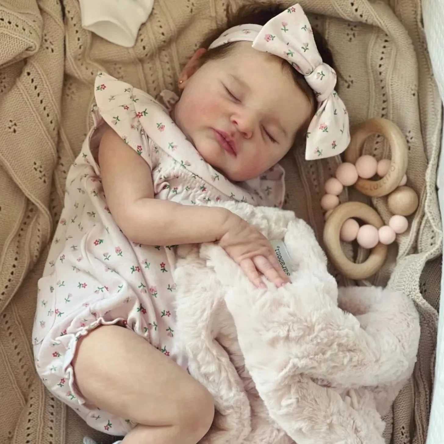 19-inch Newborn Reborn Baby Doll Laura 3D Skin Hand-Painted Detailed Veins Realistic Look Collectible Doll for Display W250728