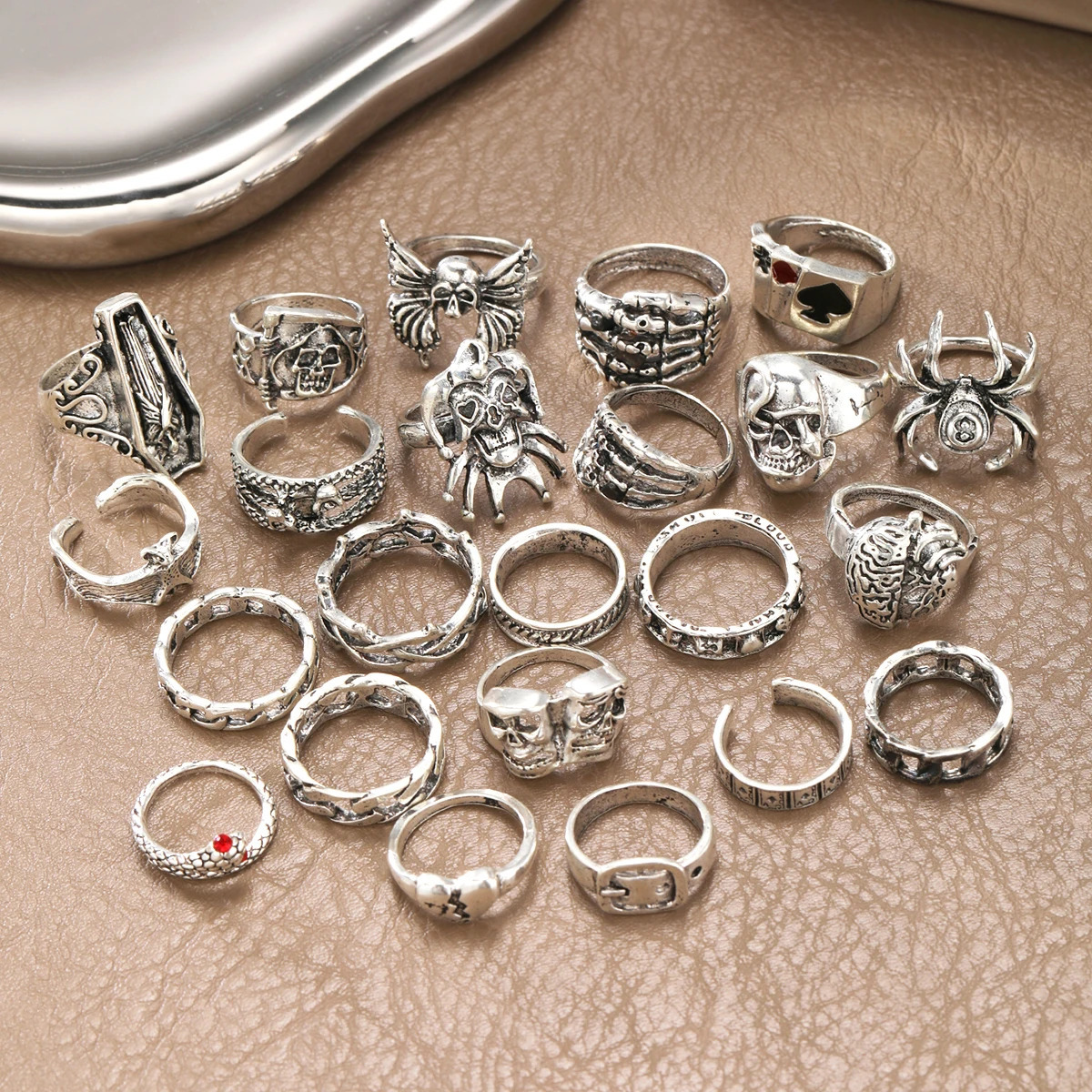 23Pcs/Set Gothic Skeleton Unisex Ring Set Punk Poker Bat Spider Snake Rings For Woman Man Fashion Hip Hop Party Jewelry Gift 250723