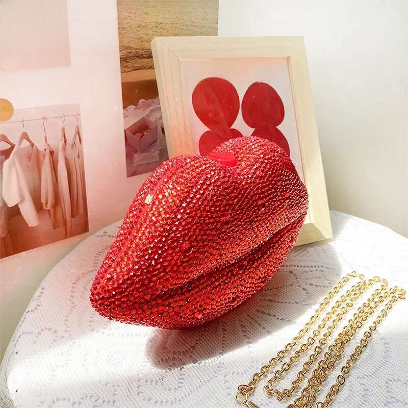 Designer Luxury Dai Ni Xi Female Red Sexy Full Dia Lips Shape Crystal Bags Woman Clutches Wedding Evening Purse For Ladies
