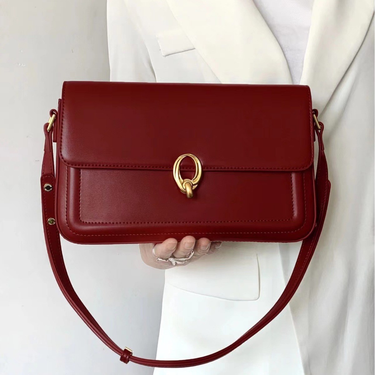 Designer bag Tote bag crossbody bag Retro women's 2024 new high-end texture niche underarm bag, crossbody shoulder bag