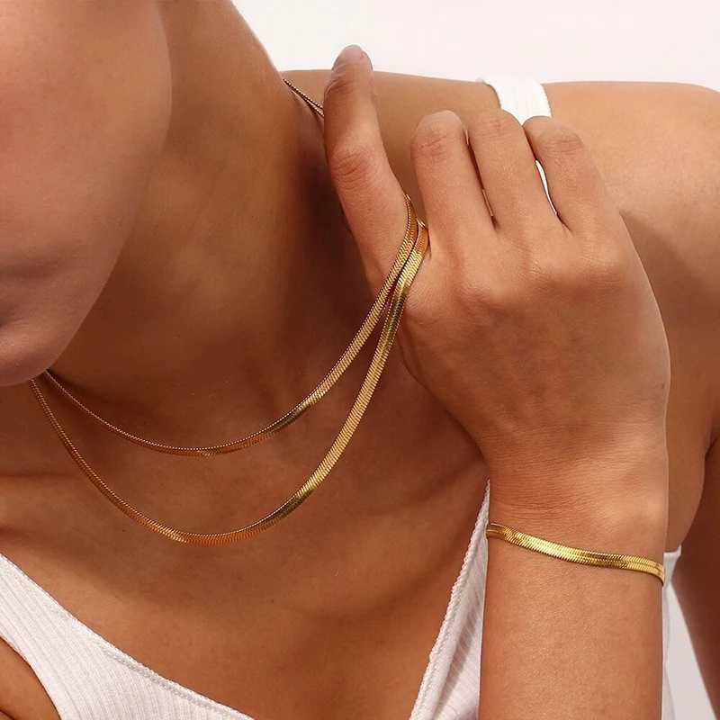 Hot Classic Unisex Flat Snake Chain Choker Necklace For Women Stainless Steel Herringbone Gold Silver Color Fashion Jewelry GiftXJ250708