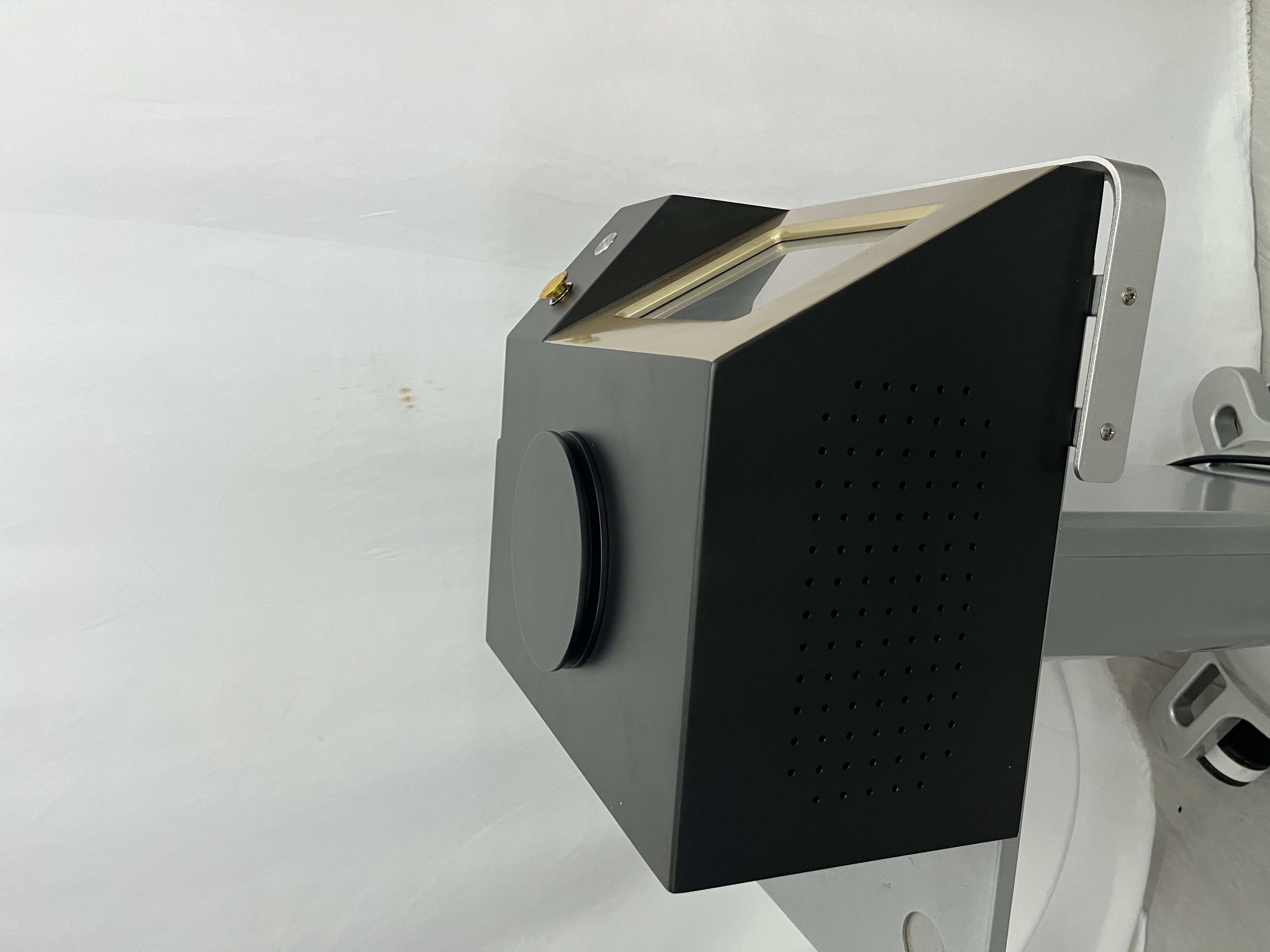 1470nm Laser Lipolysis Equipment Laser Endolifting for the Double Chin and Face with Fiber