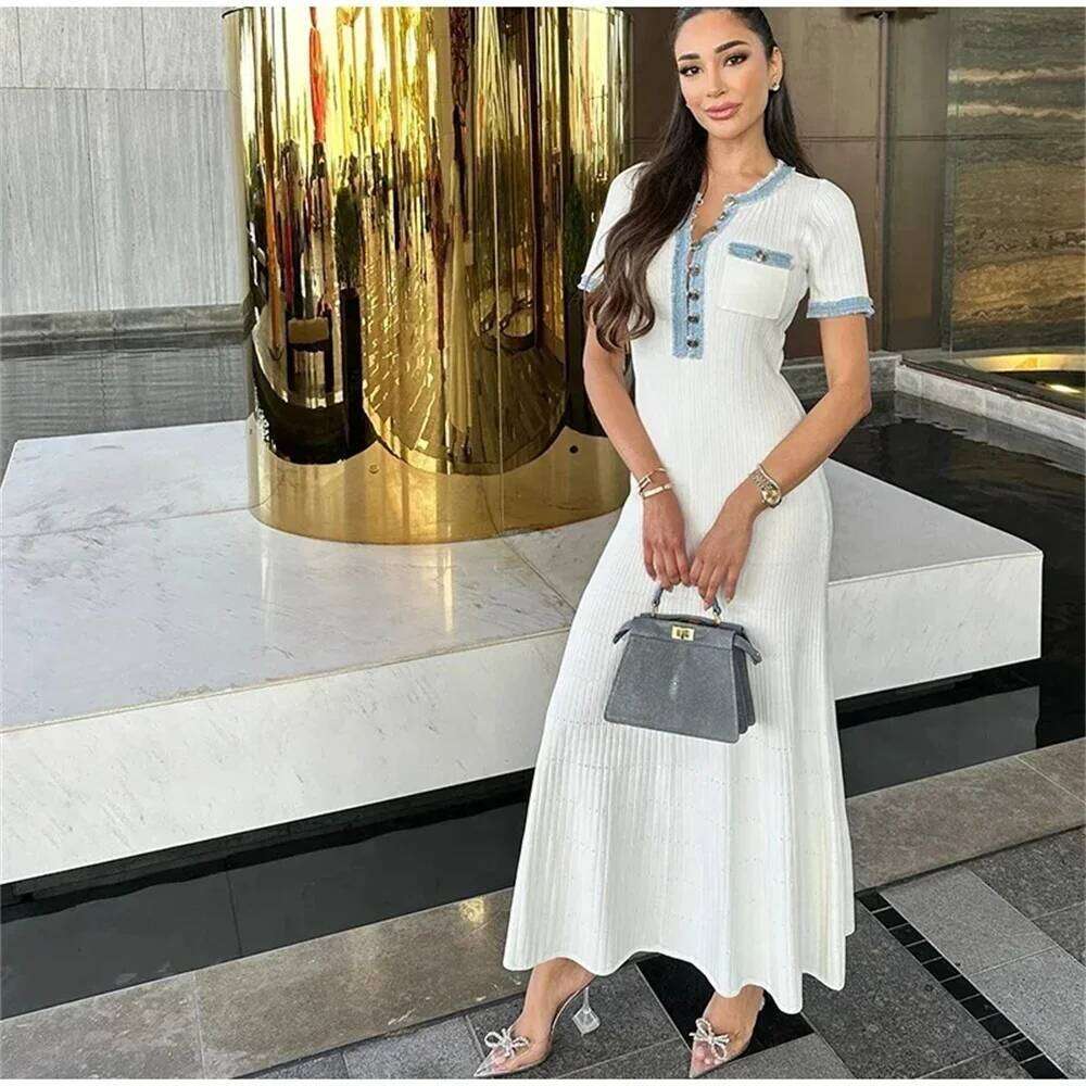 Designer Clothing 2025 Elegant Contrasting Women Knit Maxi Dress Chic O-Neck Short Sleeve Metal Buttons Bodycon Dresses Office Lady Commuting Robe