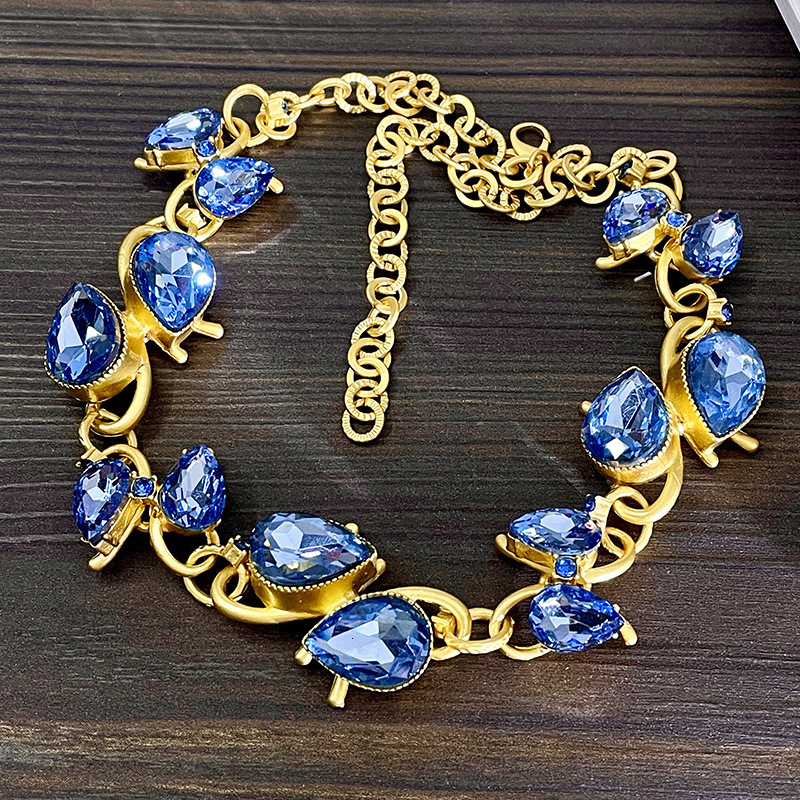 Exaggerated large thick chain metal decoration Necklace womens fashion ins short clavicle chain flash diamond splicing sweater chain 250728
