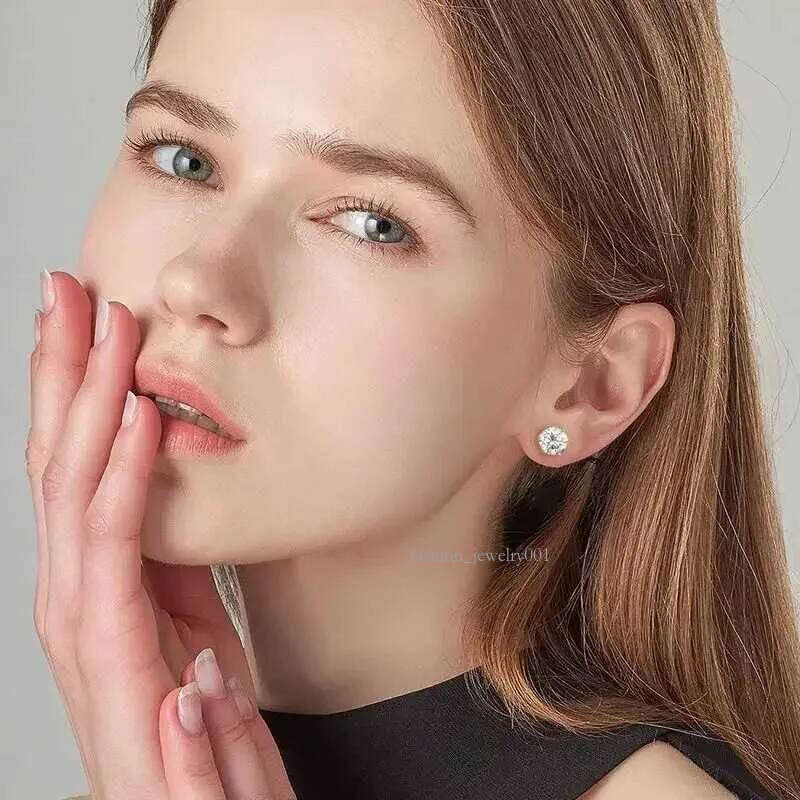 Charm Selling Classic Versatile D-color Moissanite Stud Earrings Womens Lace Six-claw Sterling Sier Aretes De Plata Ley MujerL2403