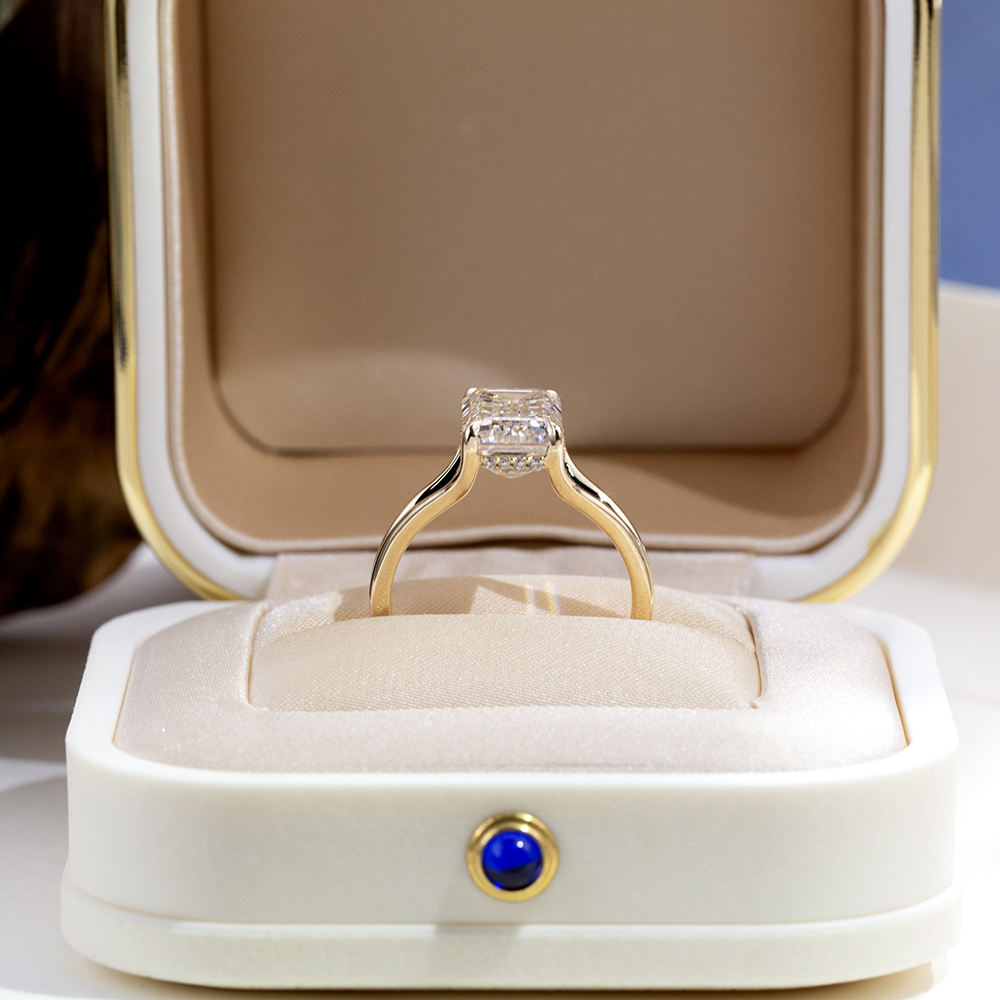 Customized Jewelry Wedding Band 18K Solid Gold 1 ct Fancy Shape Emerald Cut Lab Grown Diamond Engagement Wedding Ring