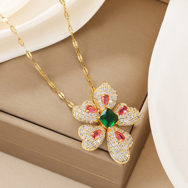 Four Leaf Clovertitanium steelFashionable Zircon Full Diamond Necklace for Women Collarbone Chain Pendant Style 250728