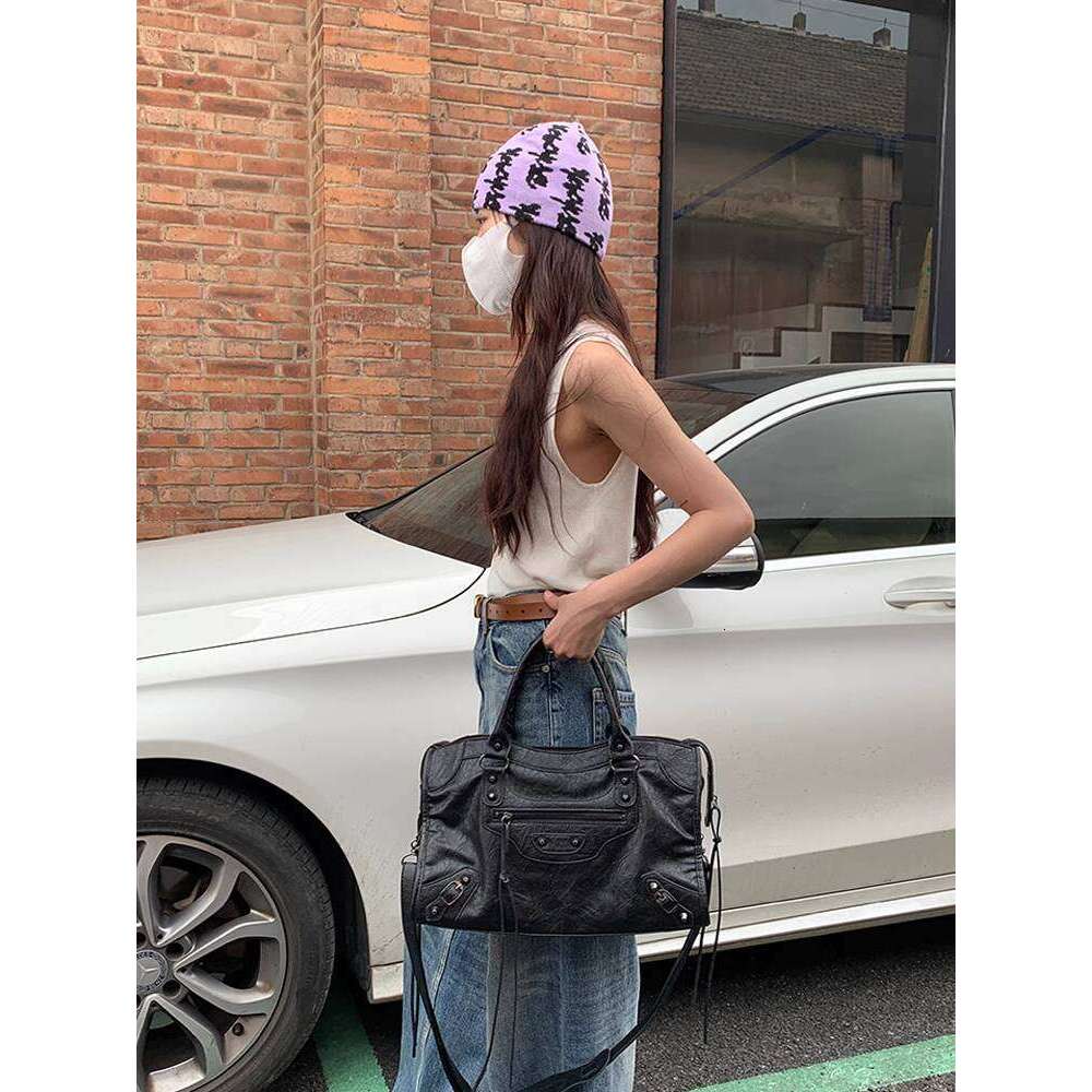 Designer Bag Tote Shoulder Rivet Motorcycle ABG Hot Girl High End Large Capacity Handbag Crossbody