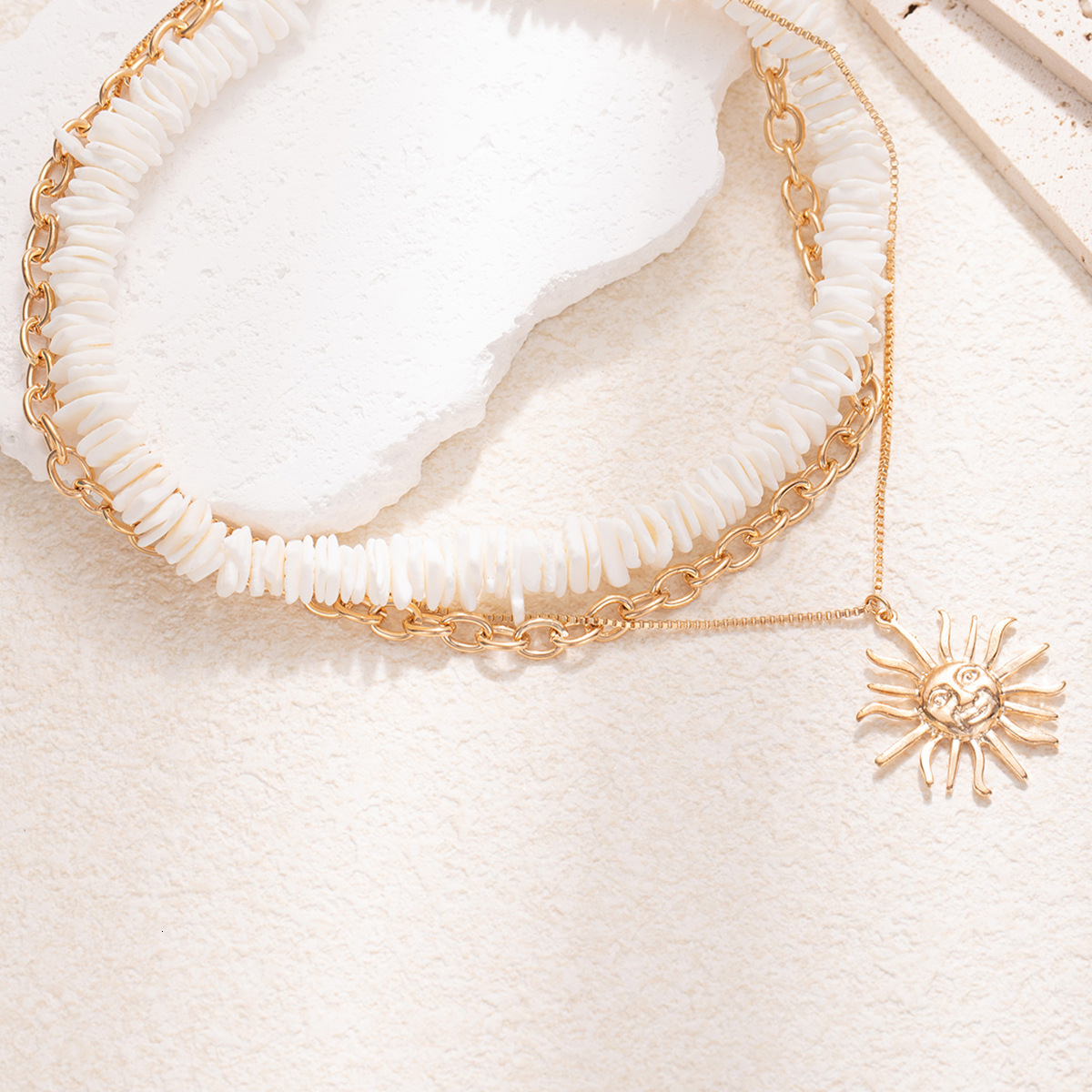 Fashion Natural Shell Necklace Light High-End Sun Pendant Multi-Layer Stacking Vacation Style Collarbone Chain Jewelry for Women