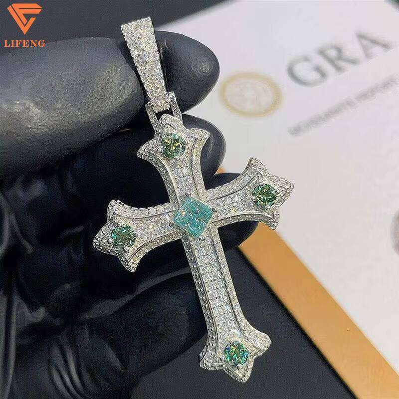 Hip Hop Simple Jewelry Collection Gold Plated Cross Necklace Green Moissanite Dia Fashionable Pendant Men Sier Gift