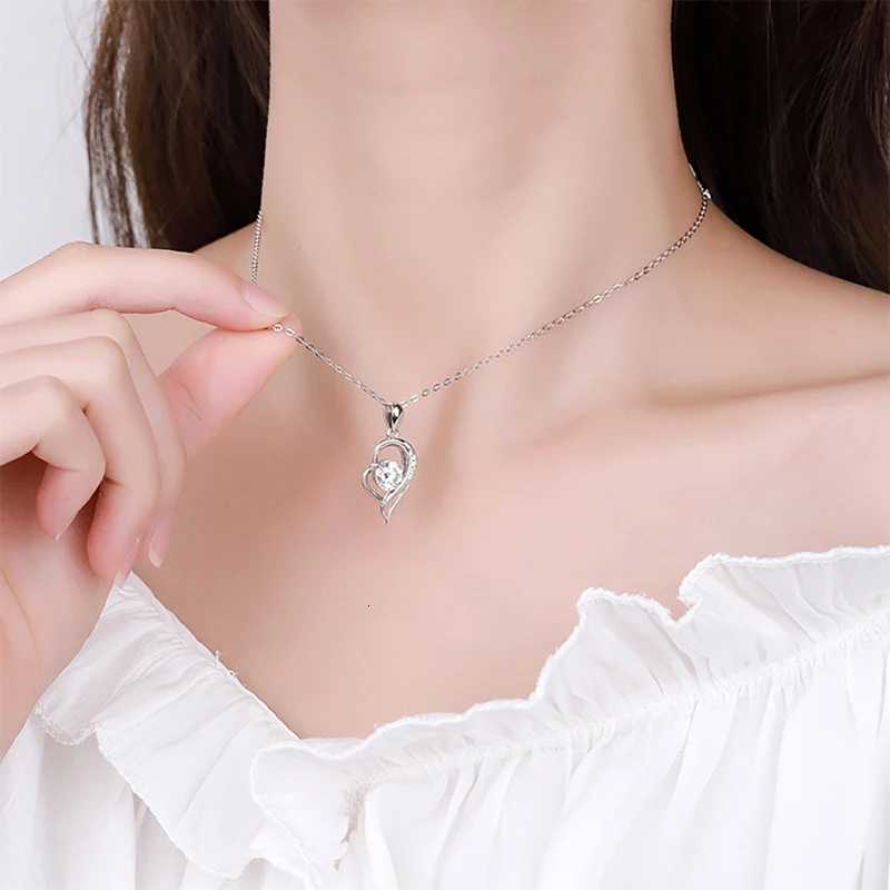 Moissanite Pendant Necklace 925 Sterling Silver LabCreated Diamond Halo Pendant for Women Wedding Party or Special Gift Z250910