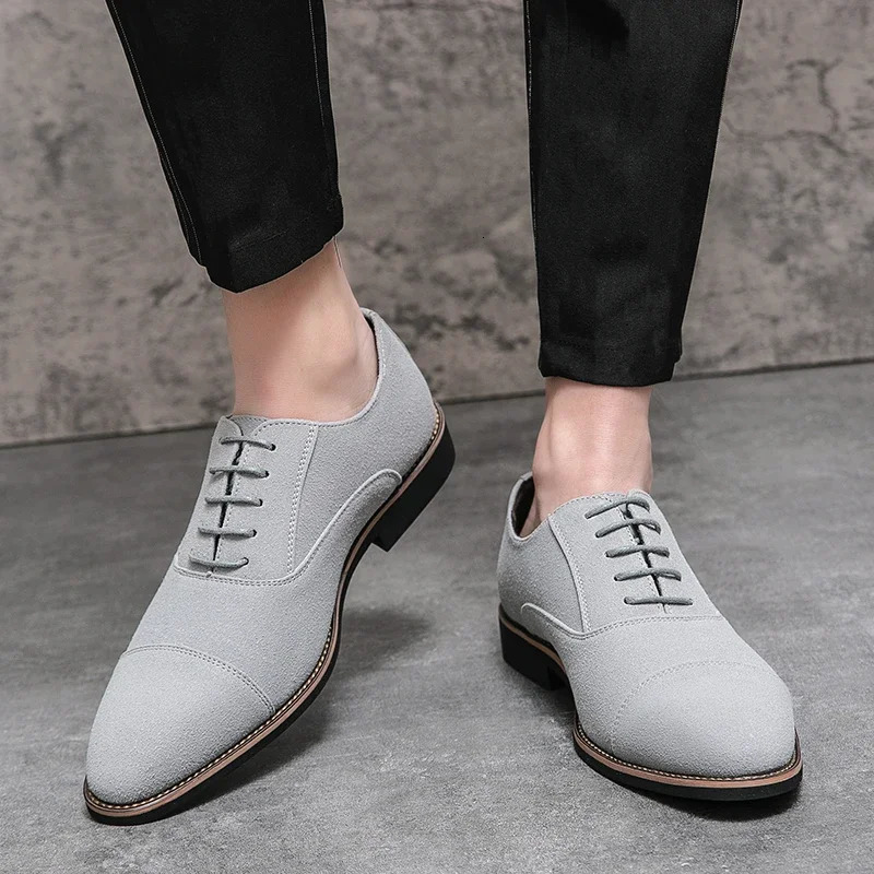 2025 Britain Trend Mens Pointed Black Grey Casual Oxford Shoes Male Dress Homecoming Male Formal Wedding Footwear 250723