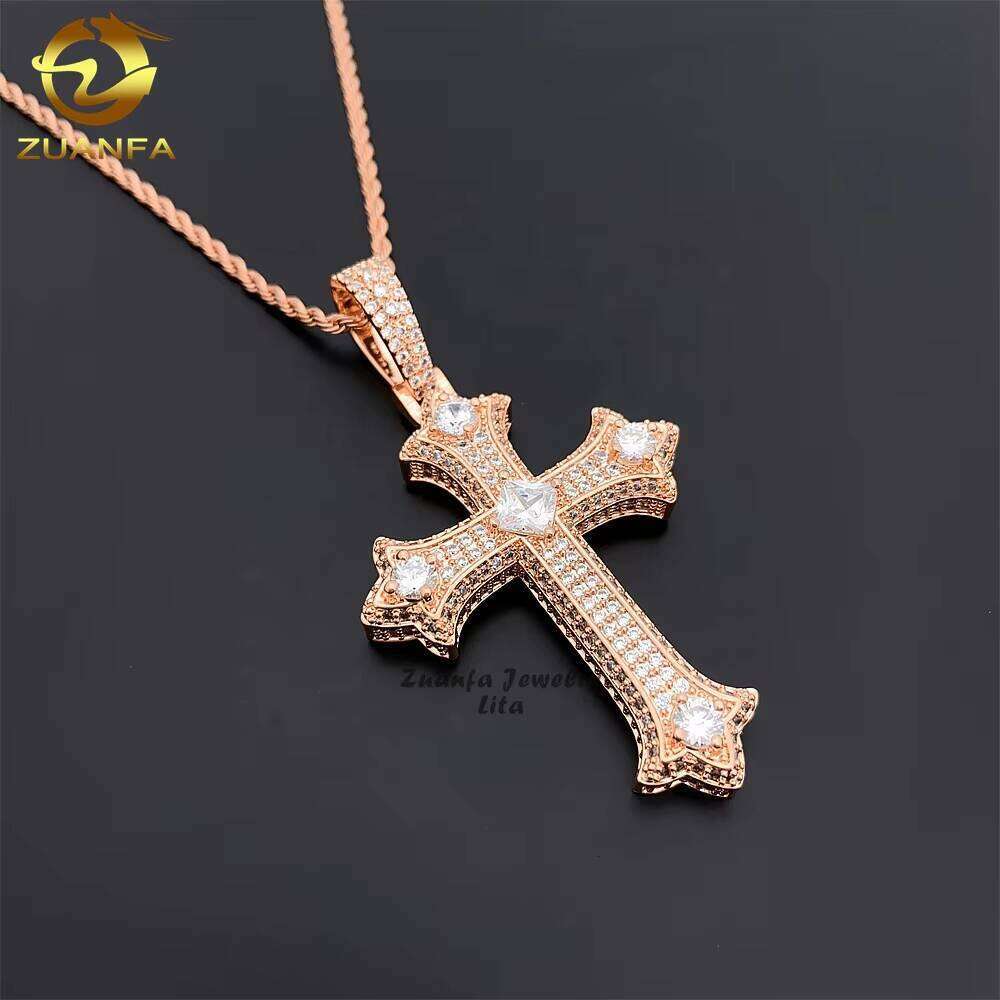 High Quality Hip Hop Sterling Sier Iced Out Charm Moissanite Cross Pendant for Men