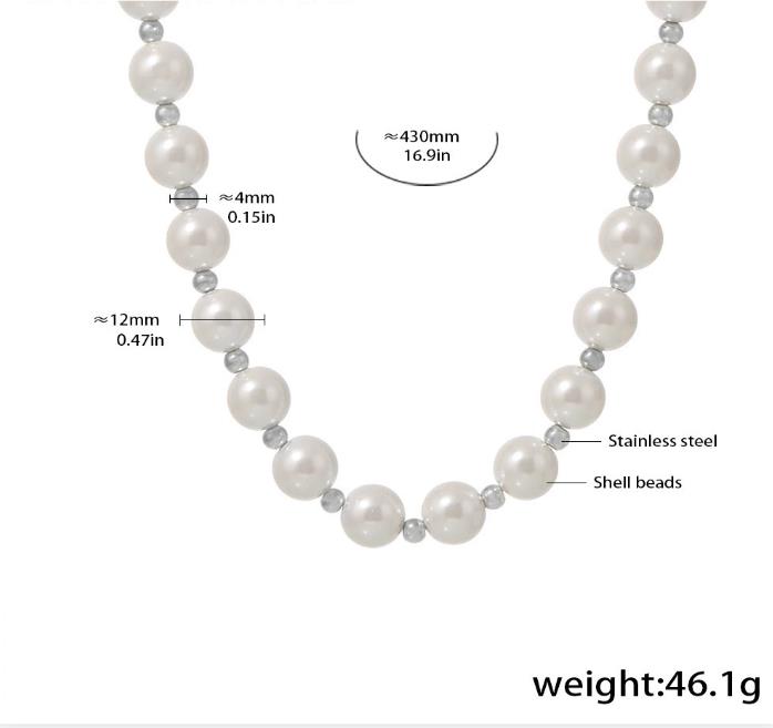 Trendsetting Chunky Bubble Charm Choker - A Statement Piece of Elegance