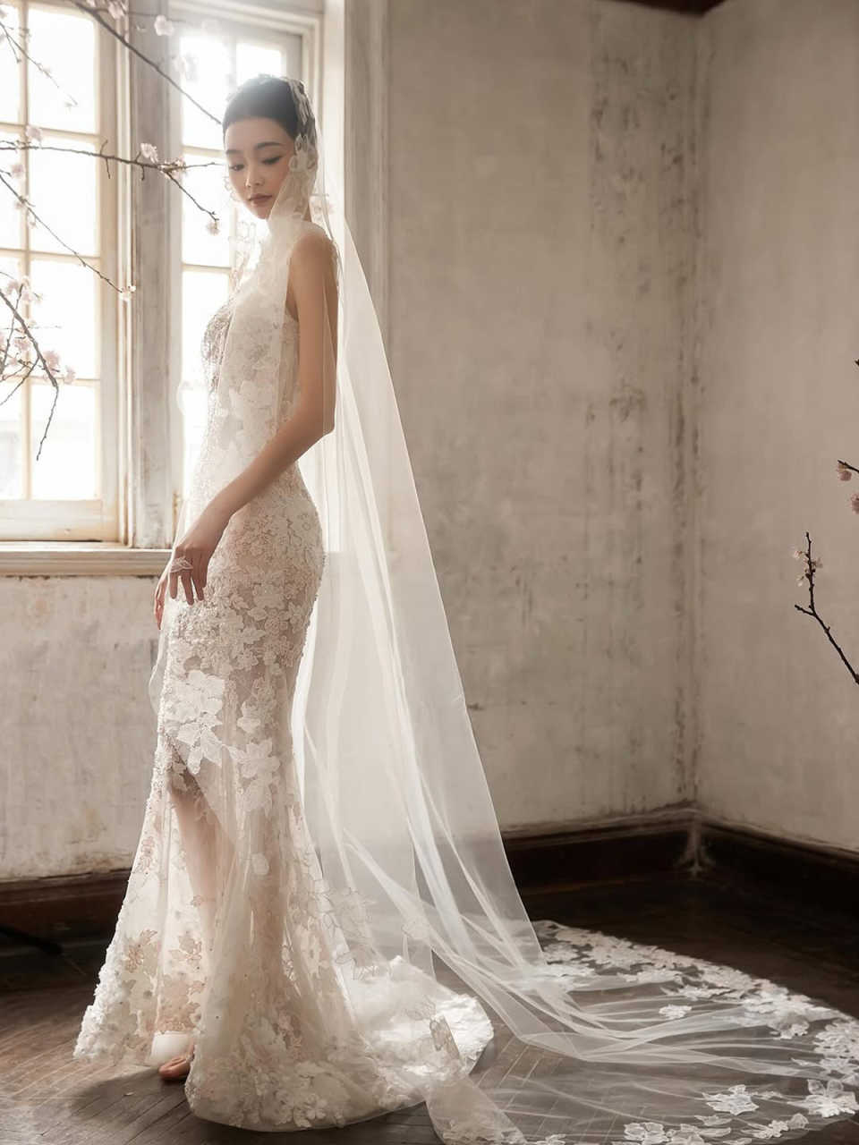 Elegant Flower Appliques Edged Bridal Wedding Veil One Layer Tulle Bridal Veil Cathedral Length Wedding Accessories