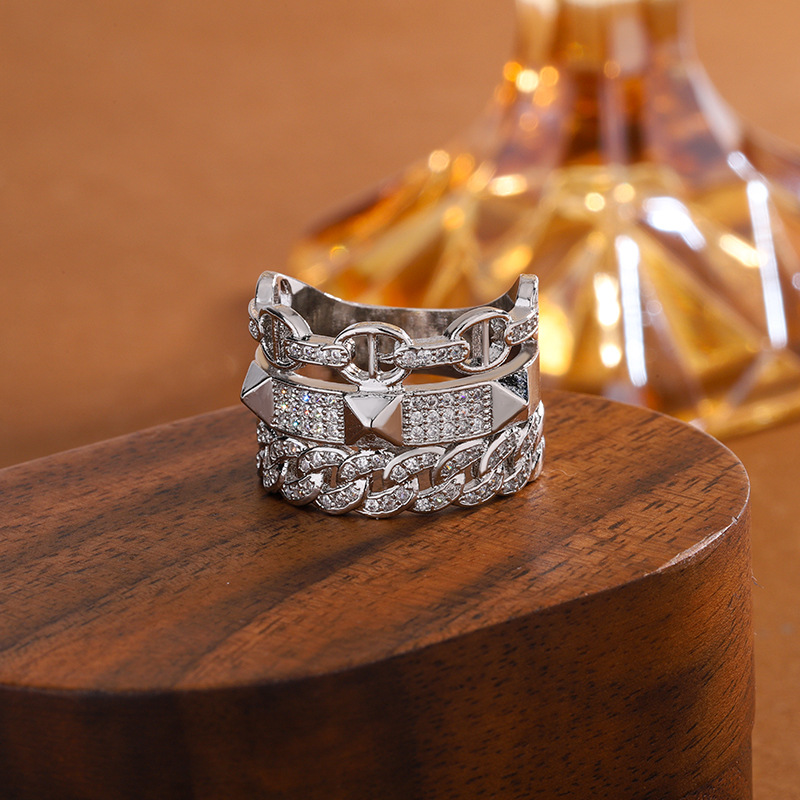 2025 Choucong Ins Top Sell Sparkling Vintage Jewelry 18K White Gold Fill Pave White Sapphire CZ Diamond Gemstones Geometry Women Wedding Band Ring Gif