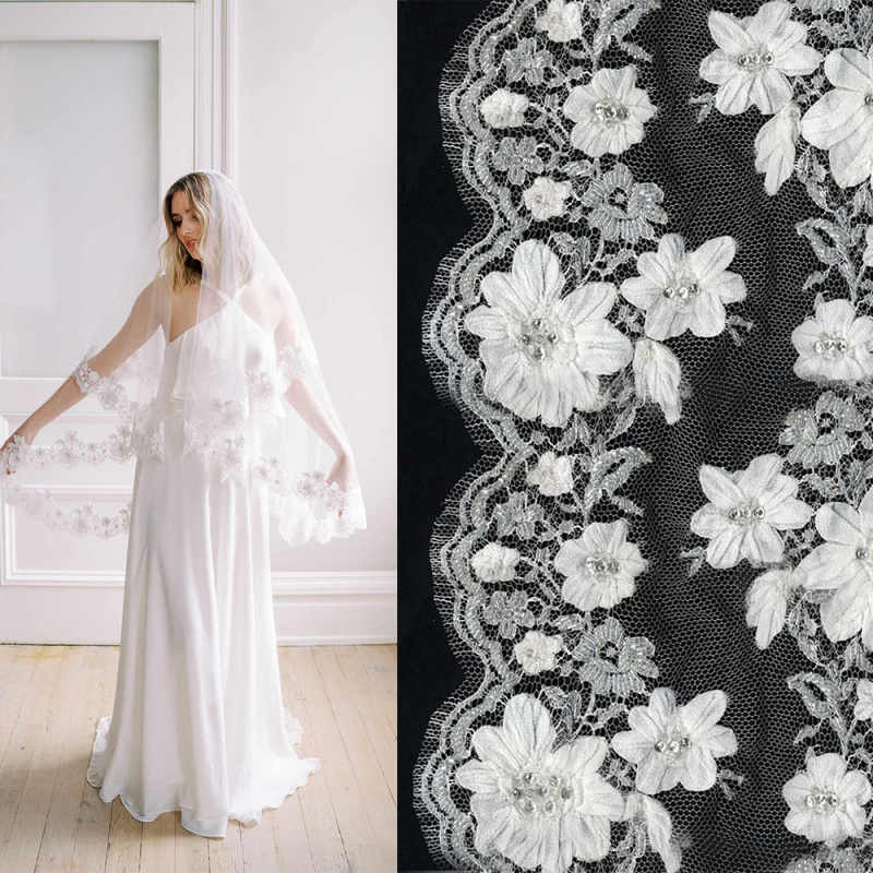 Customized Two Layer Women Short Wedding Veil Lace Appliques Edge Beadeds Fingertip Length Blusher Wedding Accessories