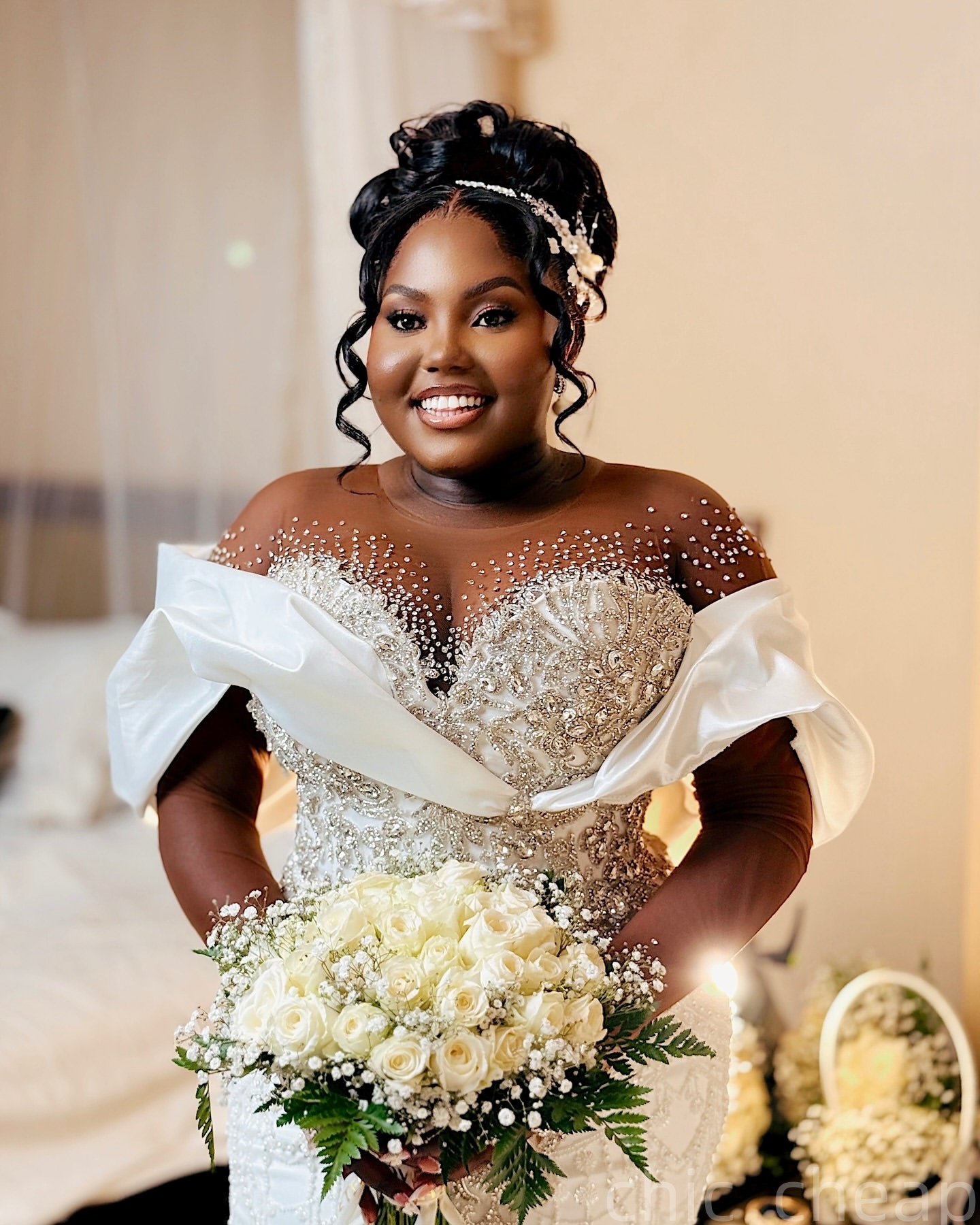 2025 Aso Ebi Plus Size Ivory Mermaid Wedding Dress Beaded Crystals Lace Detachable Train Vintage Sparkly Bridal Gowns Dresses ZJ0678