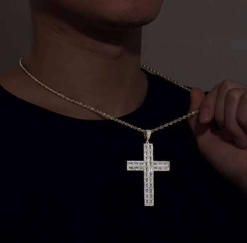Hiphop Sterling Sier Iced Out VVS Baguette Cut Moissanite Cross Pendant