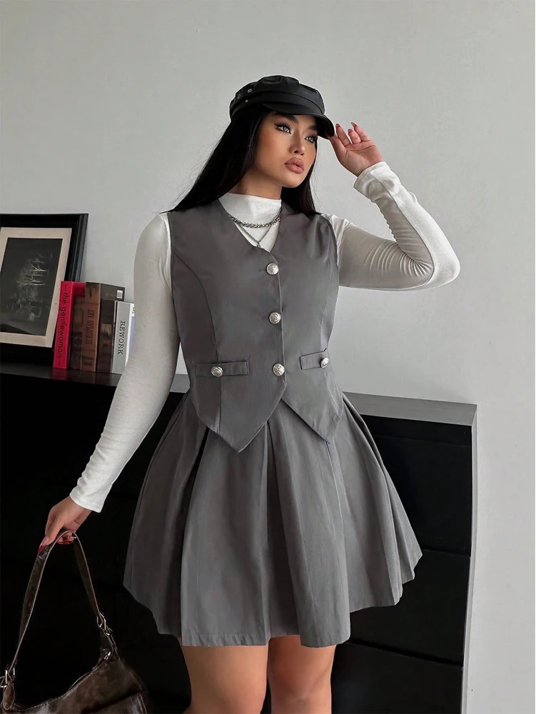 Plus Size College Style Suit Vest Pleated Skirt Two Piece Womens Solid Color Set Polyester Autumn 250728