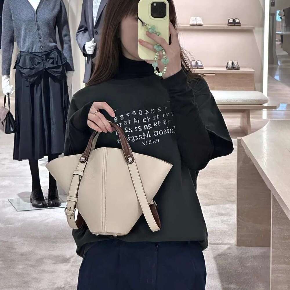 toteBag Shoulder bag ROSE NOIRE Internet Celebrity Same Style 25Th Anniversary Spring New Lychee Pattern Fan-Shaped Basket Versatile Shoulder bag