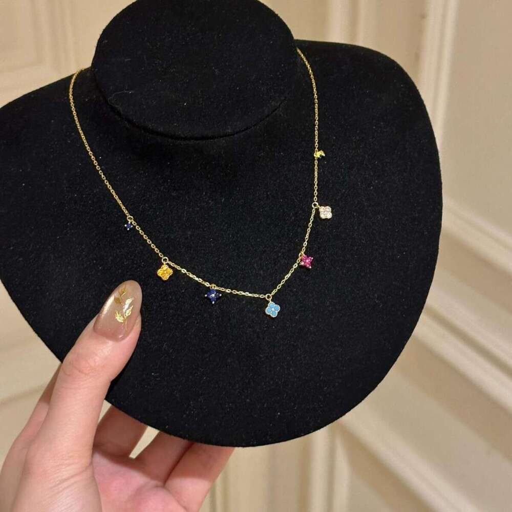 2025 New Jewelry Lucky Four-Leaf Flower Necklace Copper Material Zircon Exquisite Accessories High-End Light