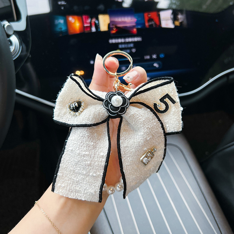 Pearl Chain Bow Flower Keychain Internet Celebrity Tweed Style Exquisite Car Keychain Bag Pendant 250728