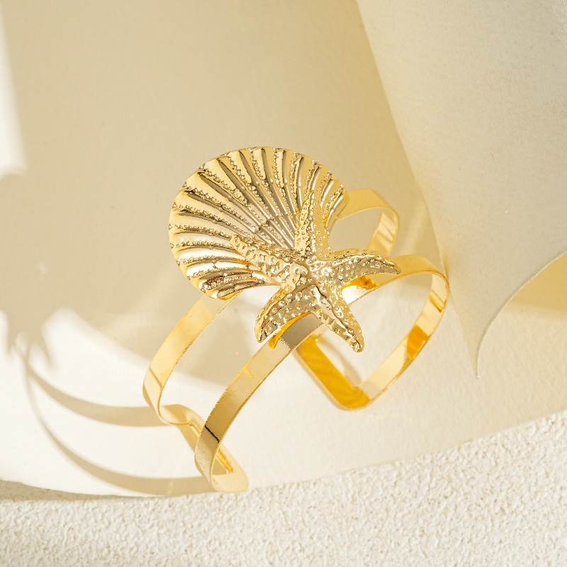 Fashionable and unique summer sea-themed stainless steel electroplated bracelet